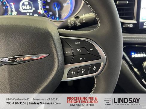 New 2026 Chrysler Pacifica Select FWD image 35