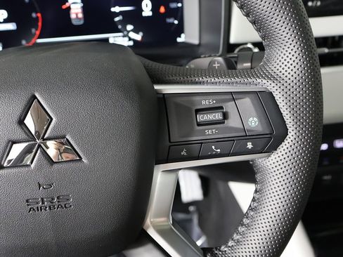 New 2025 Mitsubishi Outlander AWD image 46