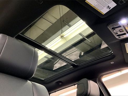 Used 2024 Toyota Tundra Platinum image 16