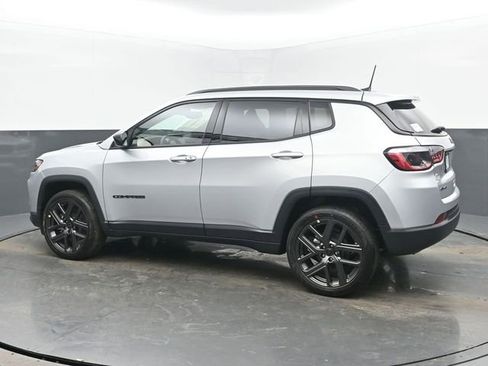 New 2026 Jeep Compass Latitude w/ Sun and Sound Group AWD/4WD image 3