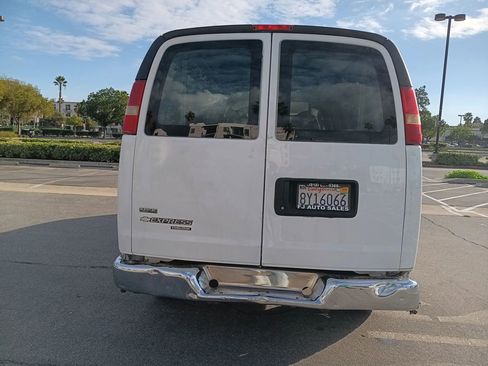 Used 2011 Chevrolet Express 2500 Extended w/ Power Package image 8