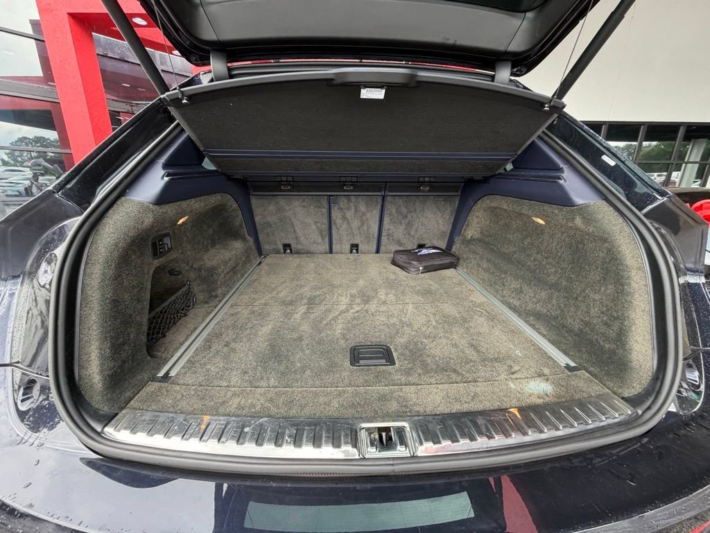 Used 2021 Bentley Bentayga AWD/4WD image 11