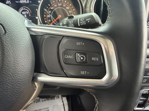 Used 2019 Jeep Wrangler Unlimited Sahara AWD/4WD image 46