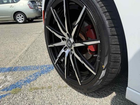 Used 2015 Dodge Charger SE w/ Popular Equipment Group RWD image 5
