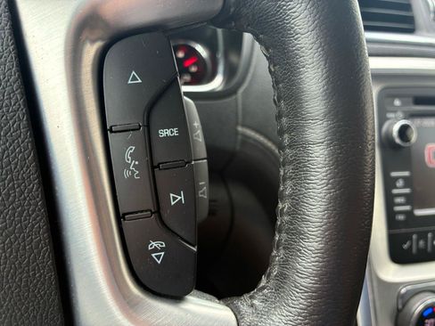Used 2015 GMC Acadia SLT AWD/4WD image 17