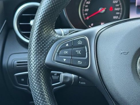 Used 2019 Mercedes-Benz GLC 300 4MATIC image 23