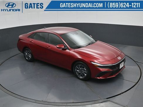 Certified 2024 Hyundai Elantra SEL FWD image 48