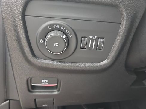 Used 2022 Jeep Grand Cherokee L Limited RWD image 34
