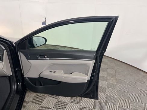 Used 2020 Hyundai Elantra Value Edition FWD image 26