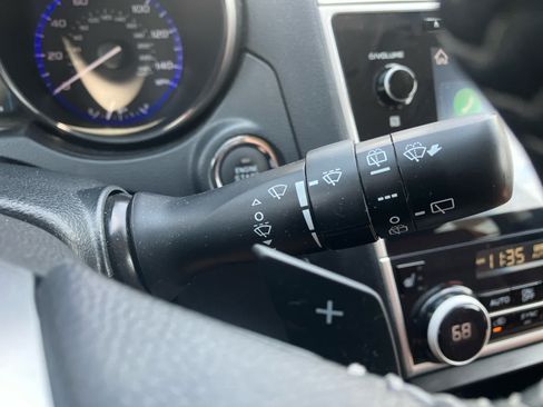 Used 2019 Subaru Outback 2.5i Touring w/ Popular Package #3A AWD/4WD image 23