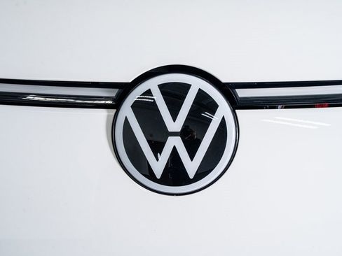 Used 2025 Volkswagen ID. Buzz 1st Edition image 15