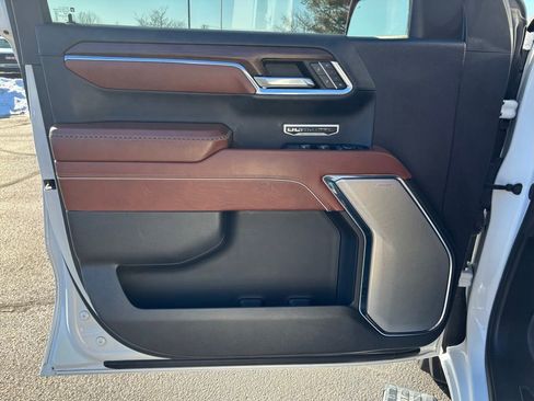 Used 2024 GMC Sierra 1500 Denali Ultimate image 16