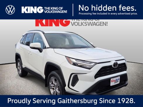 Used 2022 Toyota RAV4 XLE AWD/4WD image 1