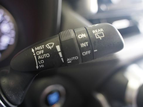 Used 2021 Toyota RAV4 XLE Premium AWD/4WD image 14