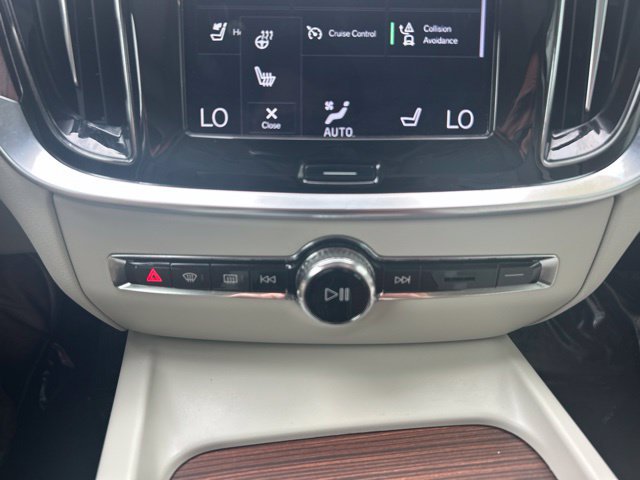Used 2019 Volvo S60 T6 Momentum AWD/4WD image 30