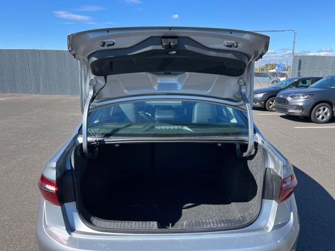 Used 2025 Volkswagen Jetta SE image 30