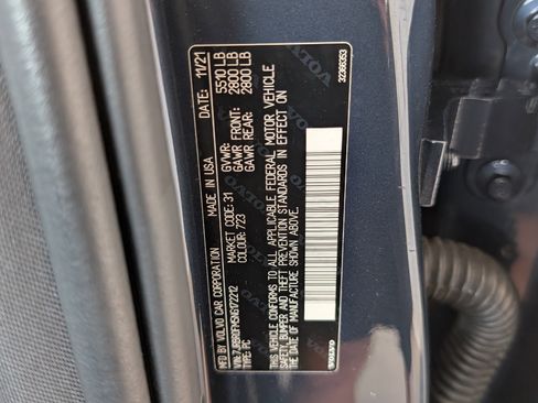 Used 2022 Volvo S60 T8 R-Design image 36