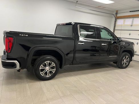 Used 2025 GMC Sierra 1500 SLT image 15