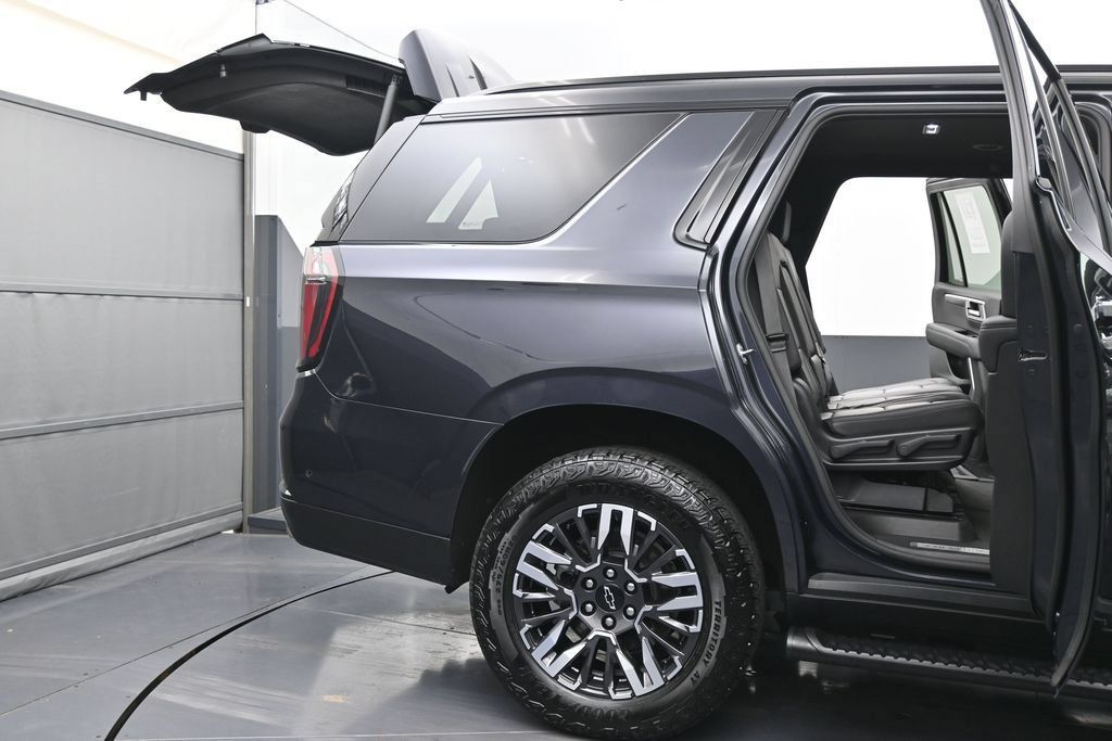 Certified 2025 Chevrolet Tahoe Z71 AWD/4WD image 10
