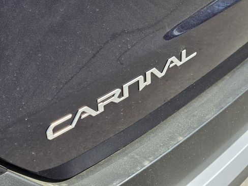 New 2026 Kia Carnival FWD image 8