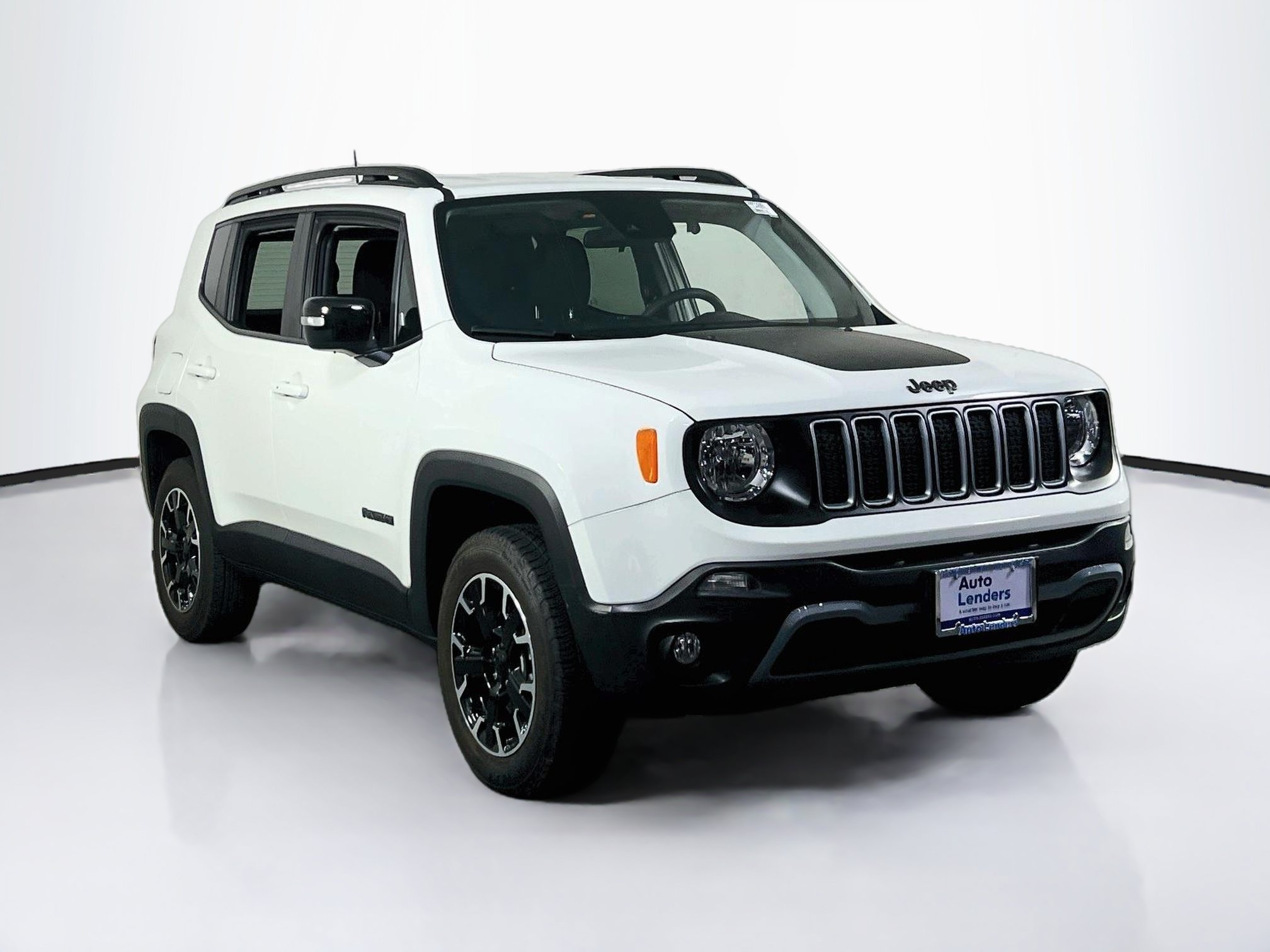 Used 2023 Jeep Renegade Latitude AWD/4WD image 3