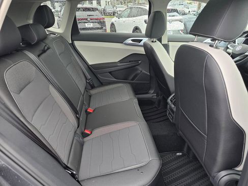 New 2026 Volkswagen Taos SE image 42
