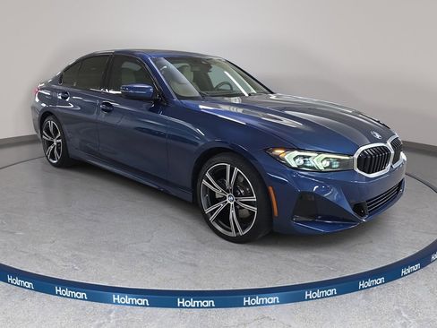 Used 2023 BMW 330i Sedan w/ Driving Assistance Package RWD image 3