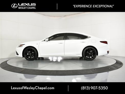 Used 2022 Lexus ES 300h F Sport image 10