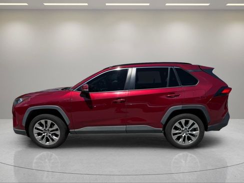 Used 2019 Toyota RAV4 XLE Premium w/ Advanced Technology Package FWD image 4