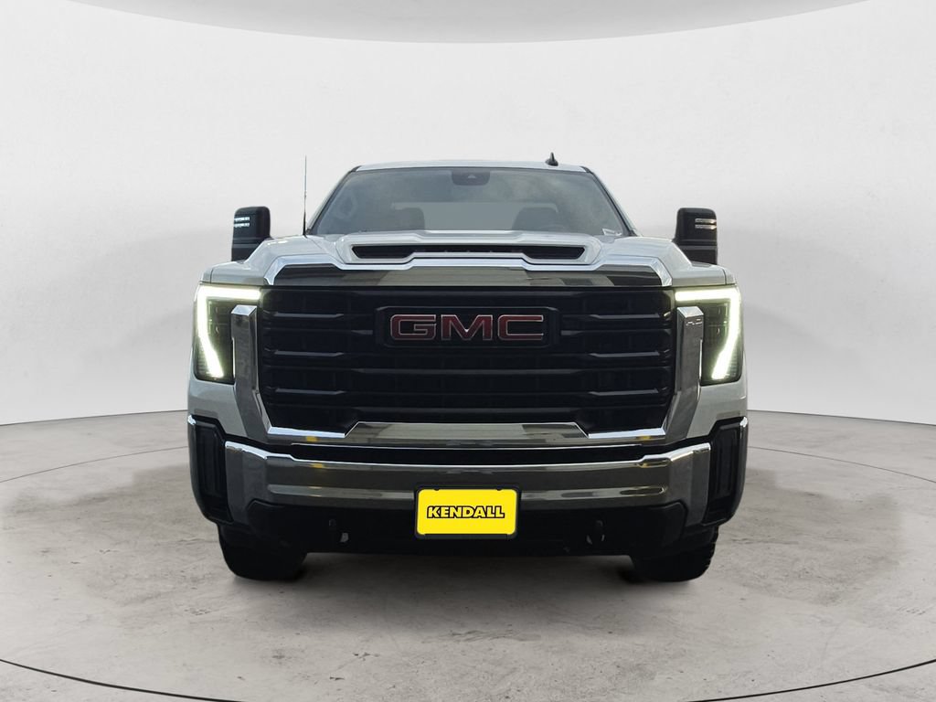 Used 2024 GMC Sierra 2500 Pro w/ Convenience Package AWD/4WD image 3