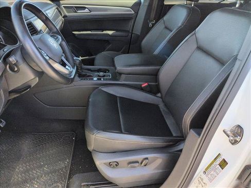 Used 2020 Volkswagen Atlas Cross Sport SE w/ Panoramic Sunroof Package AWD/4WD image 14