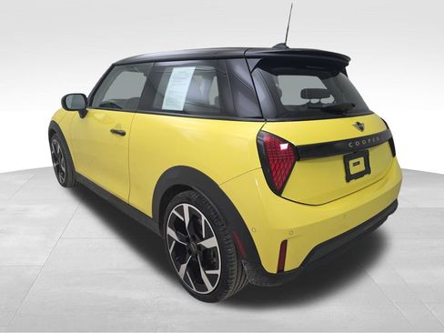 Certified 2025 MINI Cooper S image 8