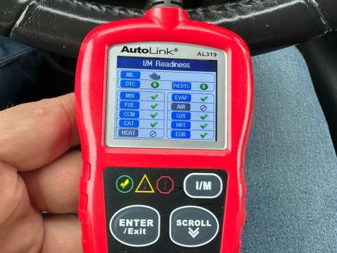 Used 2010 GMC Yukon XL SLT w/ SLT-2 Equipment Package image 5