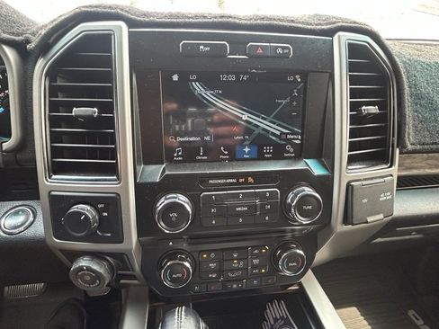 Used 2018 Ford F150 Lariat image 14