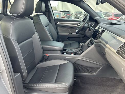 Used 2021 Volkswagen Atlas Cross Sport SEL R-Line image 26