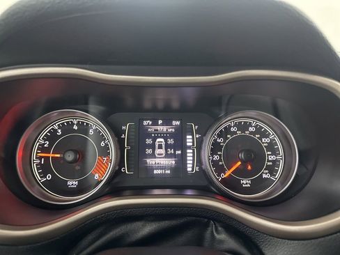 Used 2015 Jeep Cherokee Latitude w/ Comfort/Convenience Group image 39