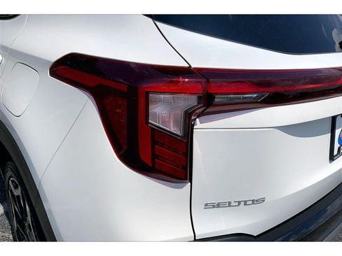 Used 2024 Kia Seltos SX AWD/4WD image 28