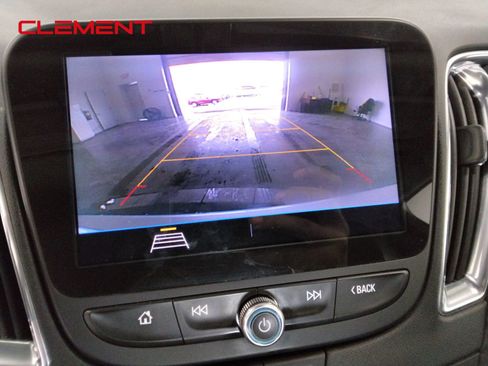 Used 2020 Chevrolet Malibu LT FWD image 22