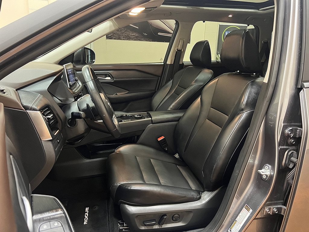 Used 2023 Nissan Rogue SV w/ SV Premium Package AWD/4WD image 10