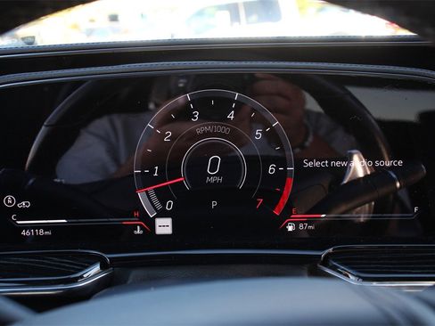 Used 2023 Cadillac Escalade V image 33