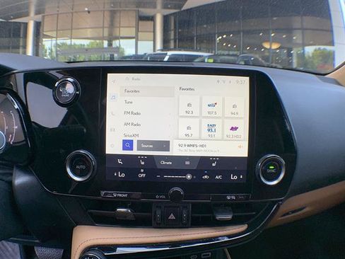 Certified 2025 Lexus NX 250 FWD w/ Accessory Package (P2) image 16