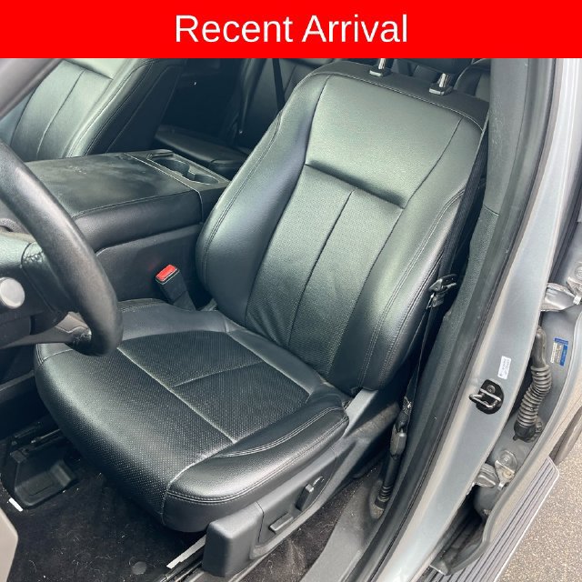 Used 2020 Ford Expedition XLT w/ Equipment Group 202A RWD image 4