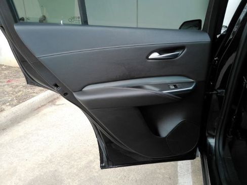 Used 2019 Cadillac XT4 Premium Luxury image 17