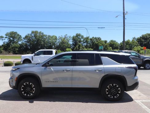 Used 2024 Chevrolet Traverse Z71 w/ Enhanced Driving Package AWD/4WD image 8