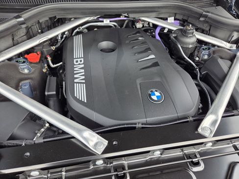 New 2027 BMW X7 xDrive40i w/ Executive Package AWD/4WD image 18