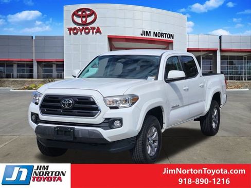 Used 2019 Toyota Tacoma SR5 image 3