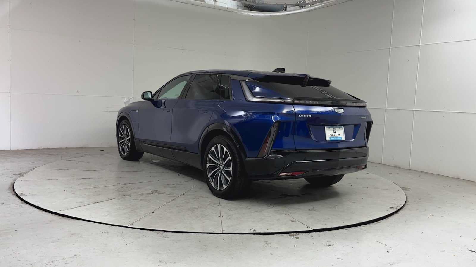 Used 2024 Cadillac Lyriq Sport w/ LPO, Floor Liner Package AWD/4WD image 2