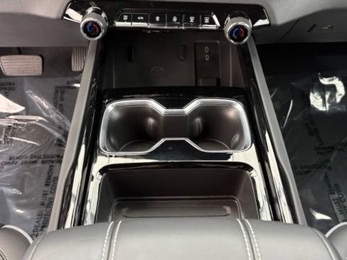 Used 2025 Chevrolet Silverado EV LT AWD/4WD image 40