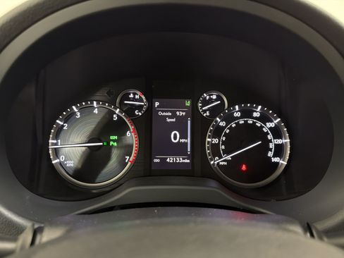 Used 2023 Lexus GX 460 Premium AWD/4WD image 26
