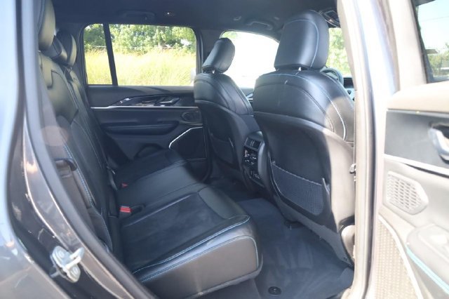 Used 2024 Jeep Grand Cherokee Trailhawk AWD/4WD image 22